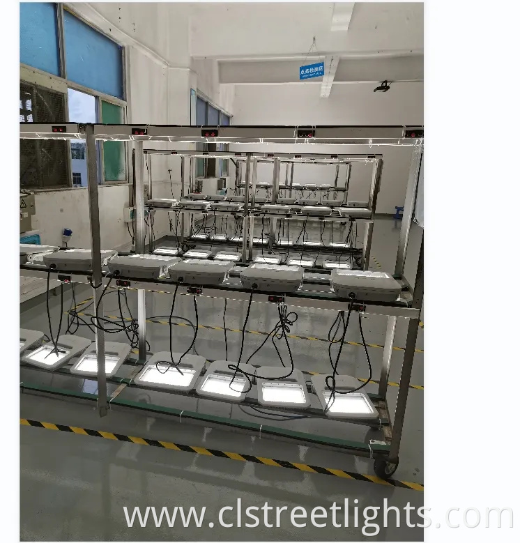 Factory Price 100W 150W 200W 300W 400W Sport Filed Outdoor Stadium Garden Landscape Tennis Court Yard IP66 Waterproof Dustproof Roadway Square LED Flood Light